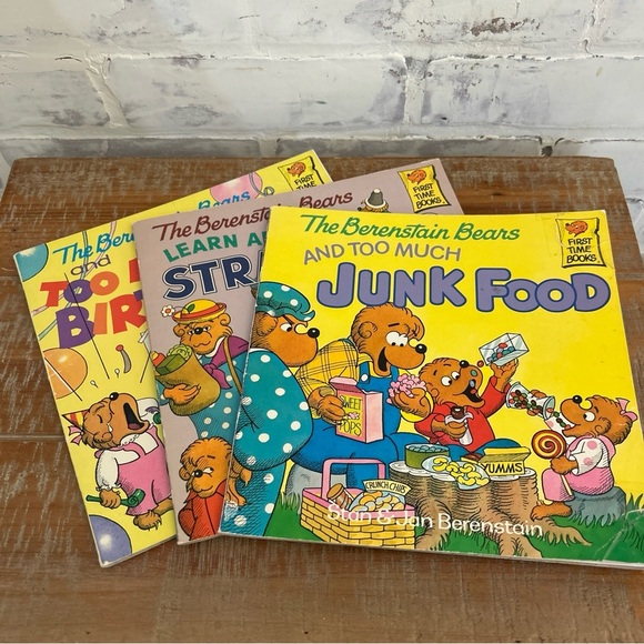 The Berenstain Bears First Time Book Lot(3) Strangers, Junk Food, Birthday 85-86 - Picture 1 of 12
